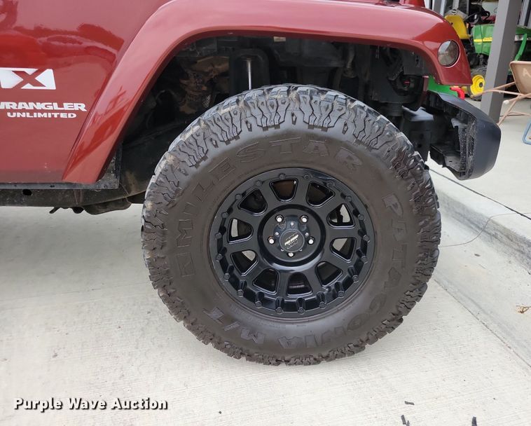 image for item IQ9945 2008 Jeep Wrangler Unlimited  SUV