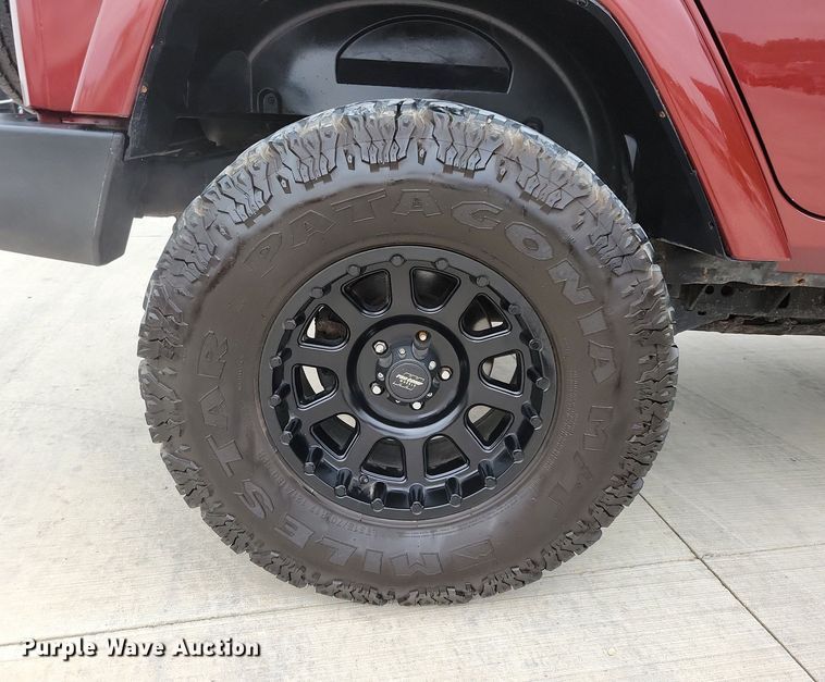 image for item IQ9945 2008 Jeep Wrangler Unlimited  SUV