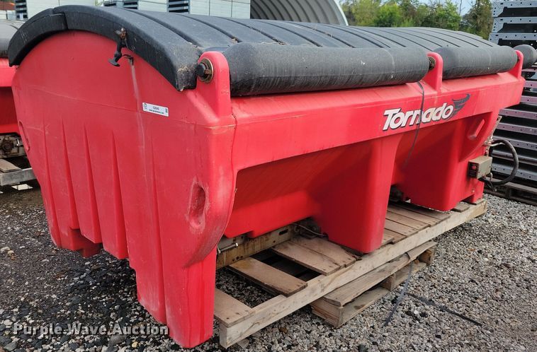 image for item IQ9949 2018 Western Tornado  spreader