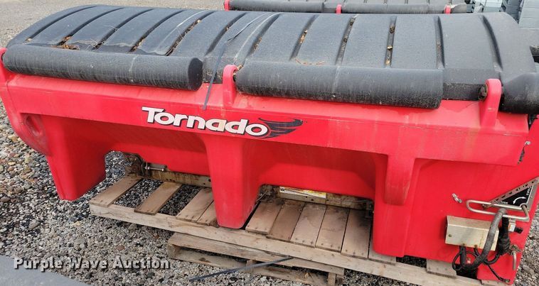image for item IQ9949 2018 Western Tornado  spreader