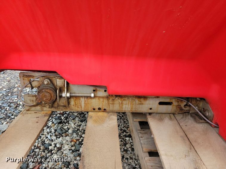 image for item IQ9949 2018 Western Tornado  spreader