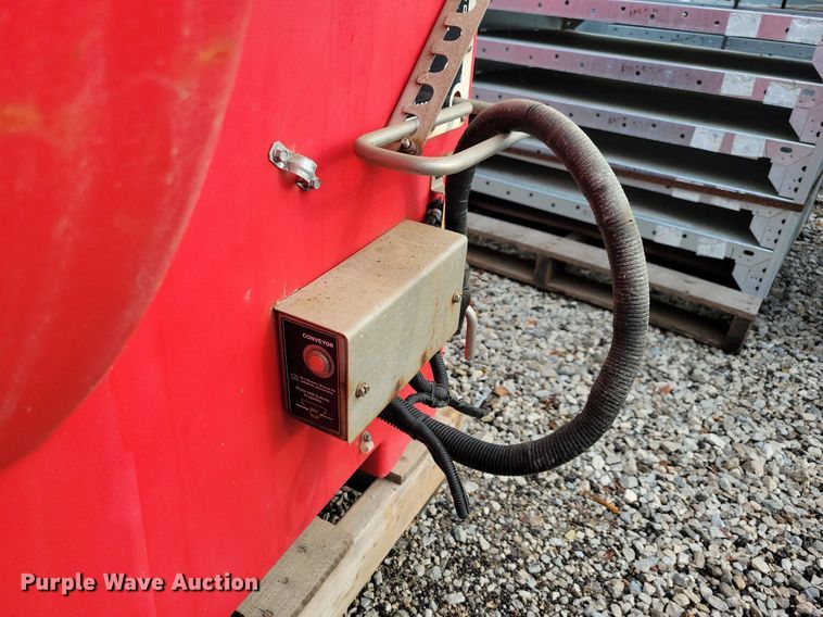 image for item IQ9949 2018 Western Tornado  spreader