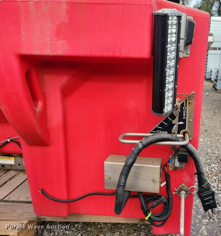 image for item IQ9950 2019 Western Tornado  spreader