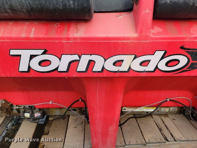 image for item IQ9950 2019 Western Tornado  spreader