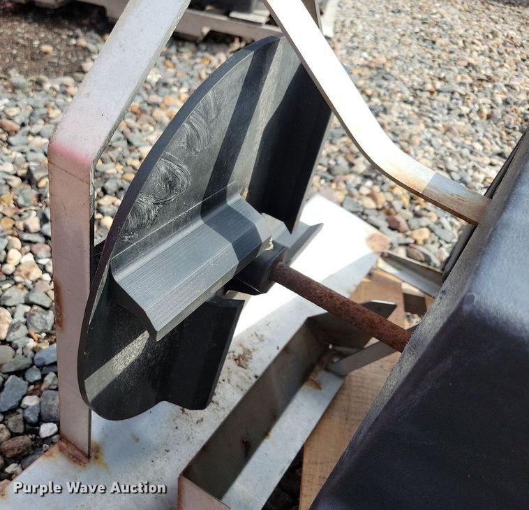 image for item IQ9950 2019 Western Tornado  spreader