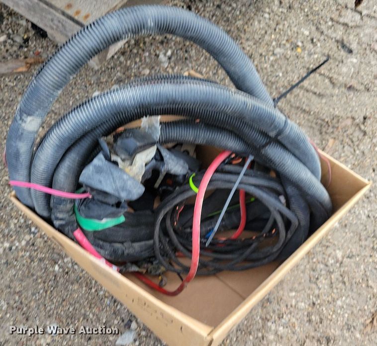 image for item IQ9951 2021 Western Striker  spreader