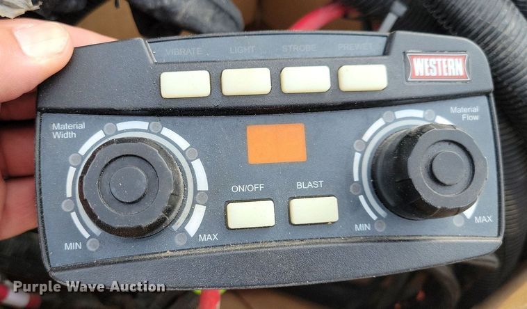 image for item IQ9951 2021 Western Striker  spreader