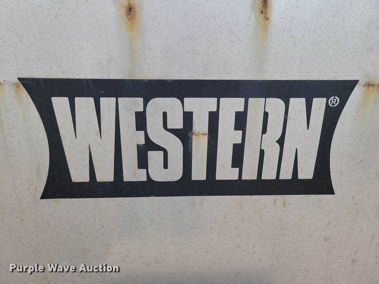 image for item IQ9951 2021 Western Striker  spreader