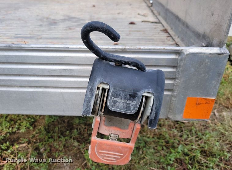 image for item IQ9952 2021 Voyager Industries Bear Track  utility trailer