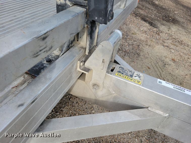 image for item IQ9953 2017 Voyager Industries Bear Track  tilt deck utility trailer