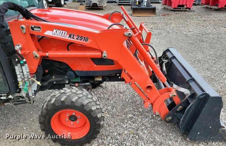 image for item IQ9954 Kioti CX2510  MFWD tractor