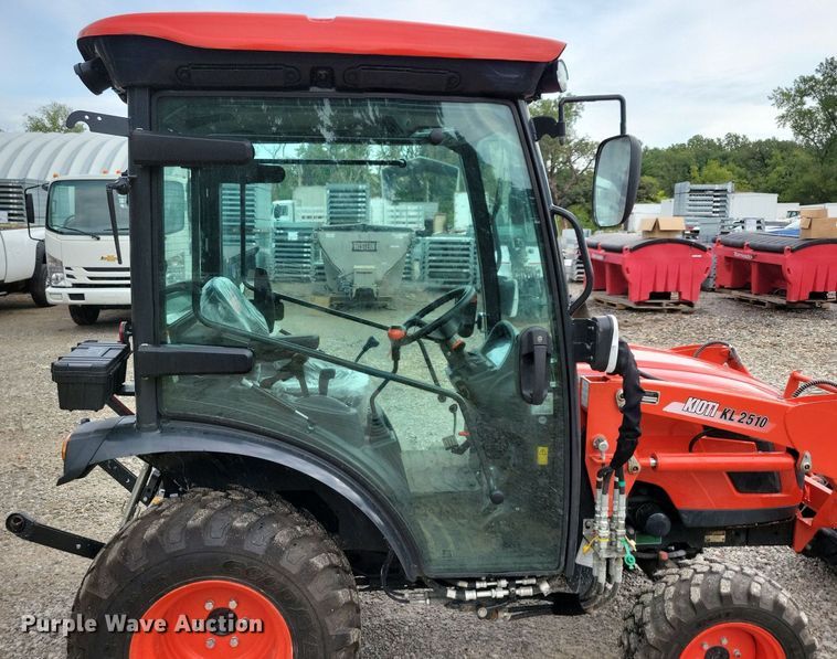 image for item IQ9954 Kioti CX2510  MFWD tractor