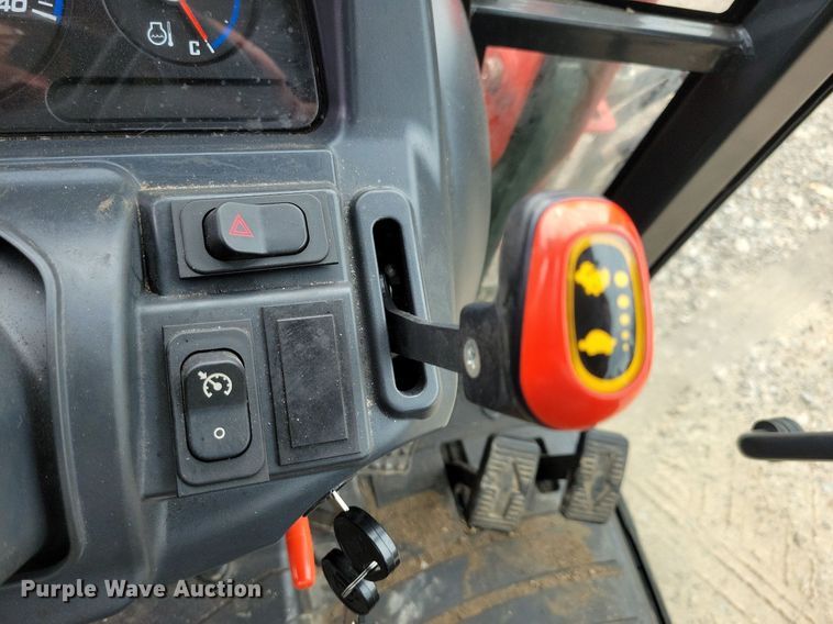 image for item IQ9954 Kioti CX2510  MFWD tractor