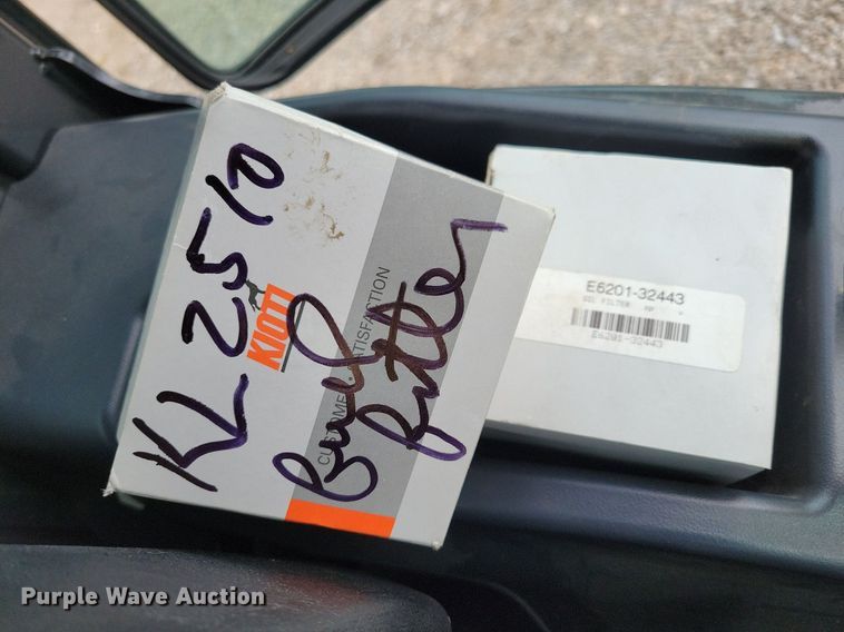 image for item IQ9954 Kioti CX2510  MFWD tractor