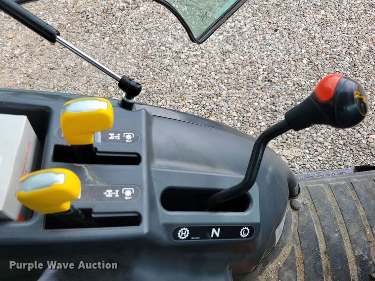 image for item IQ9954 Kioti CX2510  MFWD tractor