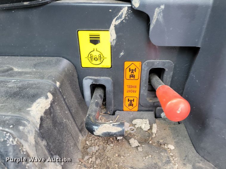 image for item IQ9954 Kioti CX2510  MFWD tractor