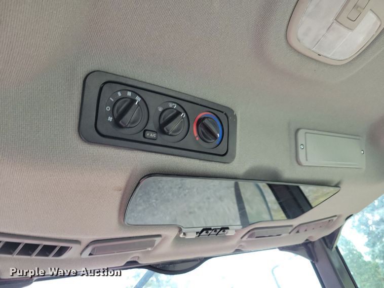 image for item IQ9954 Kioti CX2510  MFWD tractor