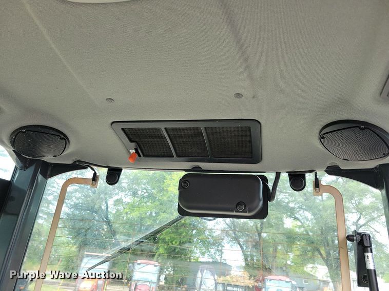 image for item IQ9954 Kioti CX2510  MFWD tractor