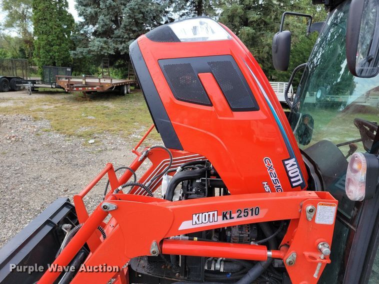 image for item IQ9954 Kioti CX2510  MFWD tractor