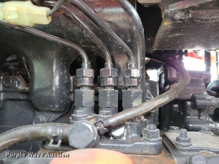 image for item IQ9954 Kioti CX2510  MFWD tractor