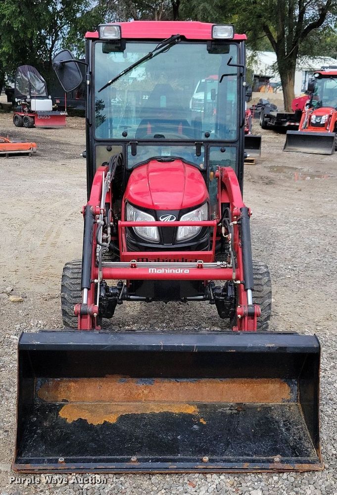 image for item IQ9956 2018 Mahindra eMax25 HST  MFWD tractor