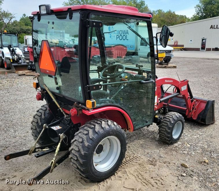 image for item IQ9956 2018 Mahindra eMax25 HST  MFWD tractor