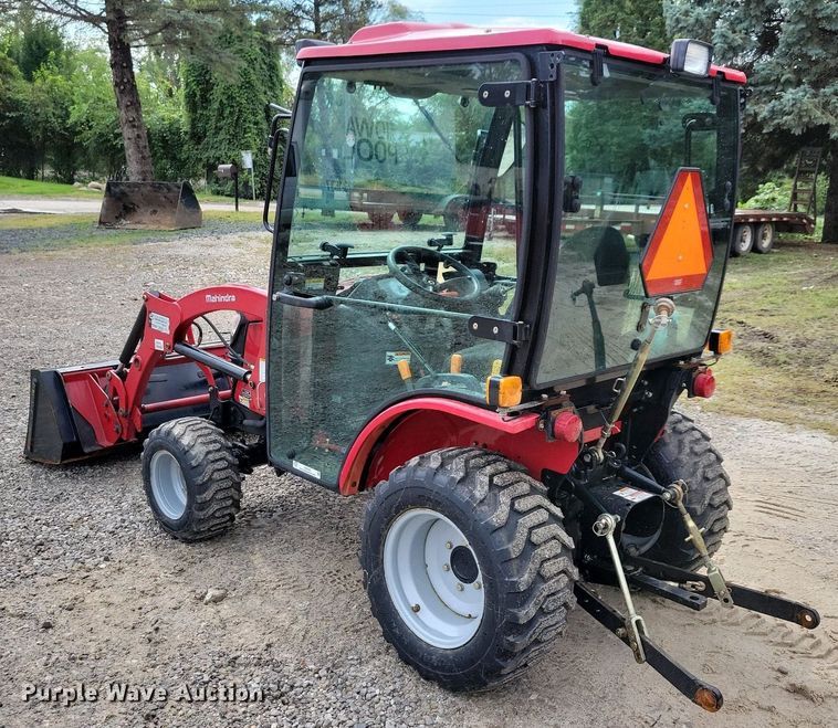 image for item IQ9956 2018 Mahindra eMax25 HST  MFWD tractor