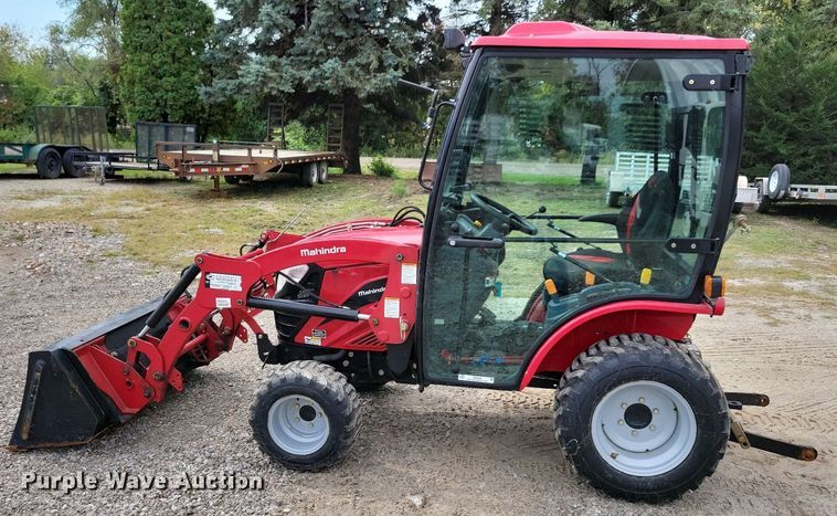 image for item IQ9956 2018 Mahindra eMax25 HST  MFWD tractor