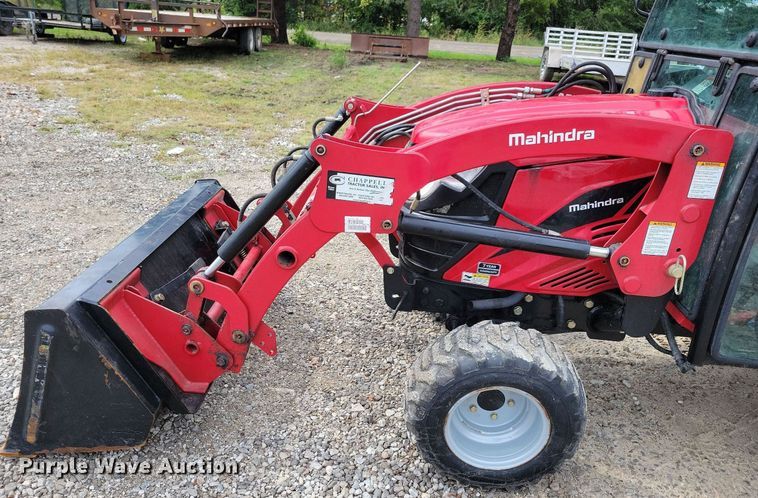 image for item IQ9956 2018 Mahindra eMax25 HST  MFWD tractor