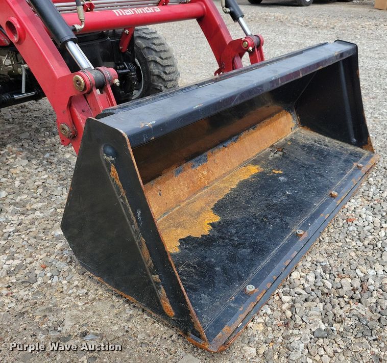 image for item IQ9956 2018 Mahindra eMax25 HST  MFWD tractor