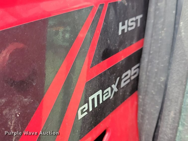 image for item IQ9956 2018 Mahindra eMax25 HST  MFWD tractor
