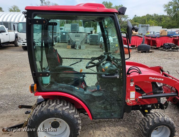 image for item IQ9956 2018 Mahindra eMax25 HST  MFWD tractor