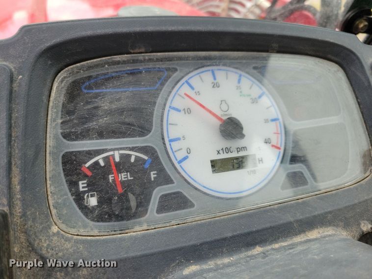 image for item IQ9956 2018 Mahindra eMax25 HST  MFWD tractor