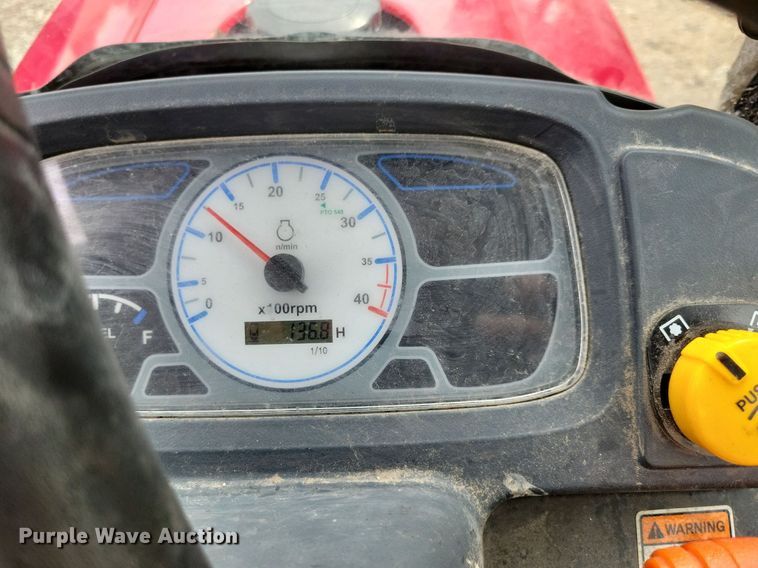 image for item IQ9956 2018 Mahindra eMax25 HST  MFWD tractor