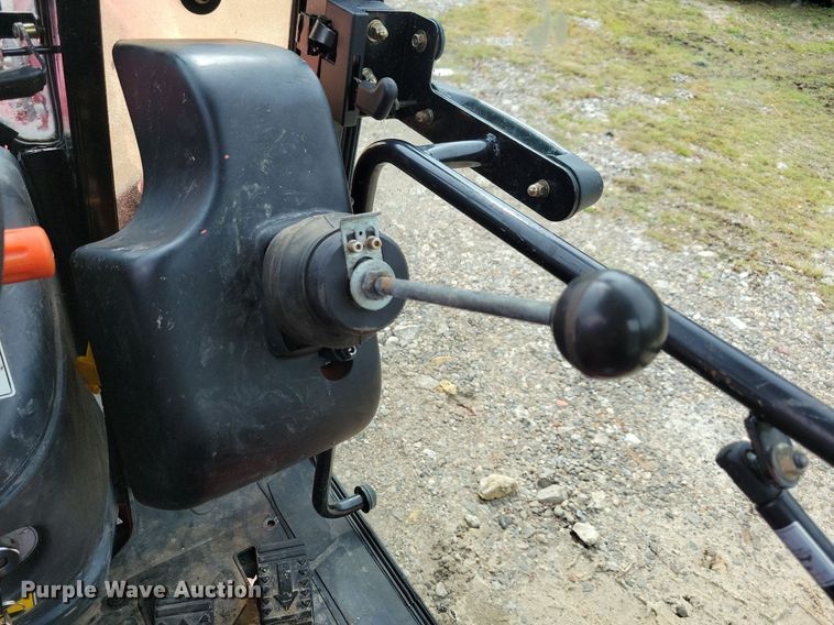 image for item IQ9956 2018 Mahindra eMax25 HST  MFWD tractor