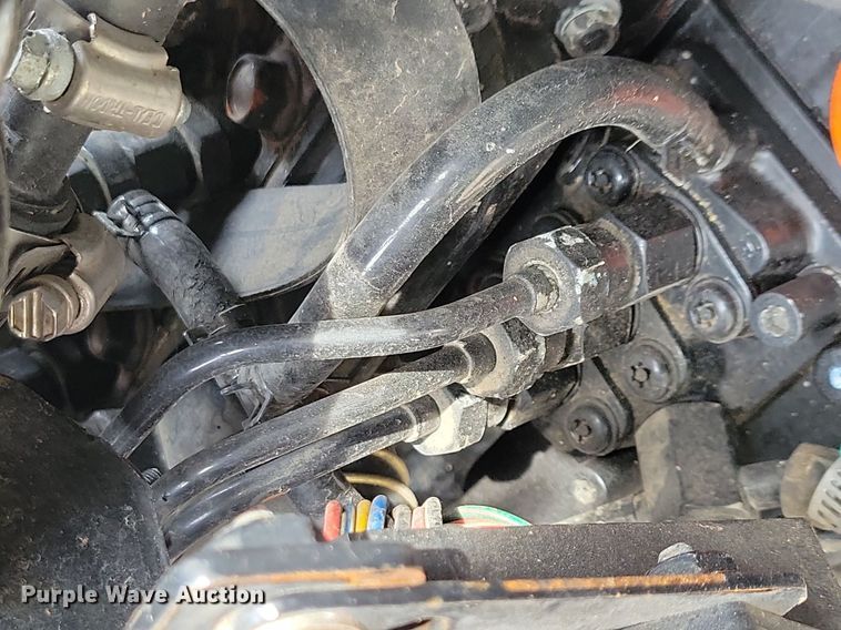 image for item IQ9956 2018 Mahindra eMax25 HST  MFWD tractor