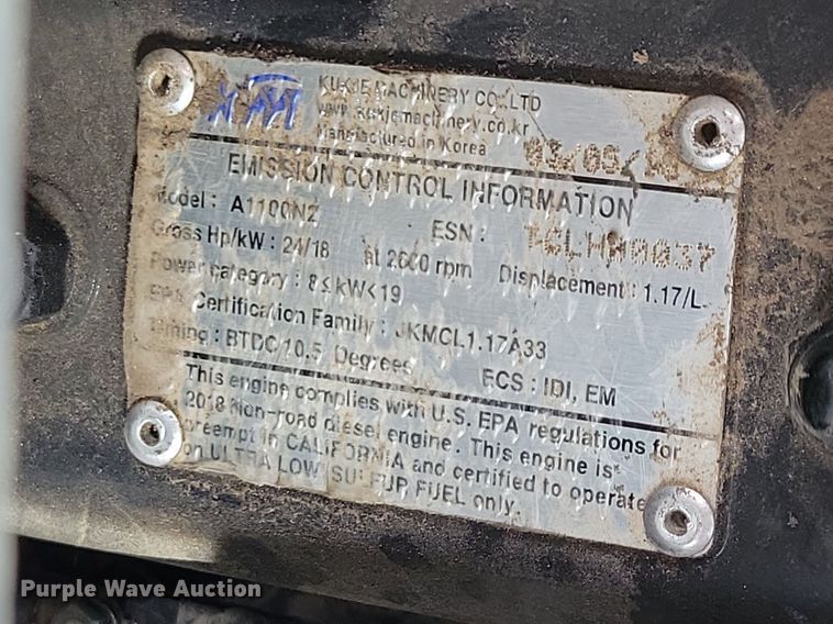 image for item IQ9956 2018 Mahindra eMax25 HST  MFWD tractor