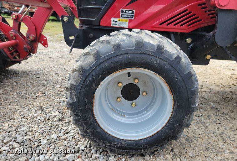 image for item IQ9956 2018 Mahindra eMax25 HST  MFWD tractor