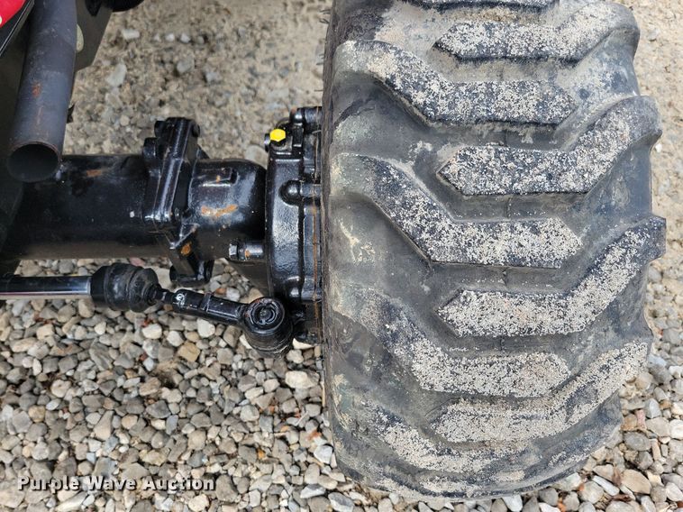 image for item IQ9956 2018 Mahindra eMax25 HST  MFWD tractor