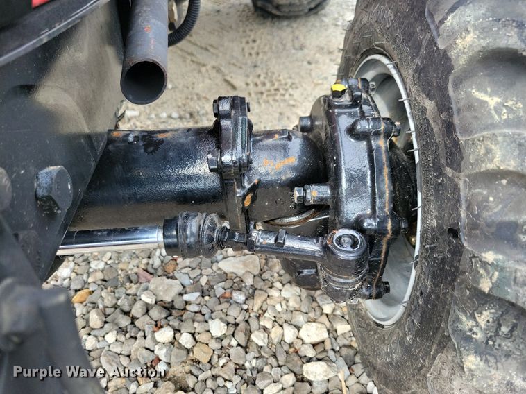 image for item IQ9956 2018 Mahindra eMax25 HST  MFWD tractor