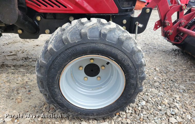 image for item IQ9956 2018 Mahindra eMax25 HST  MFWD tractor