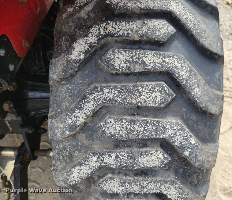 image for item IQ9956 2018 Mahindra eMax25 HST  MFWD tractor