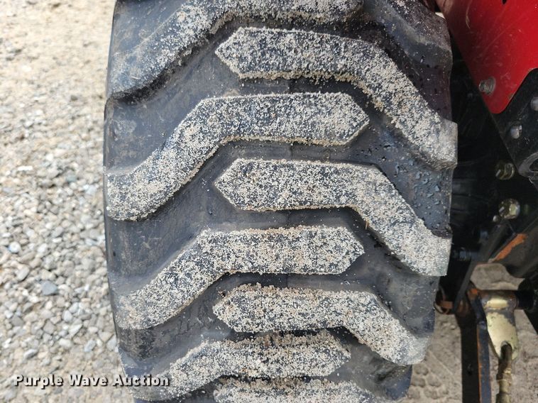 image for item IQ9956 2018 Mahindra eMax25 HST  MFWD tractor