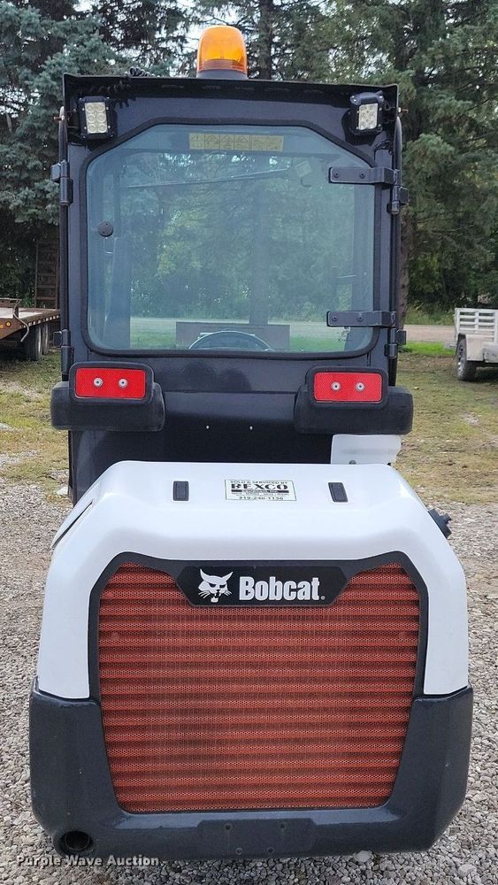 image for item IQ9957 2021 Bobcat L28  compact wheel loader