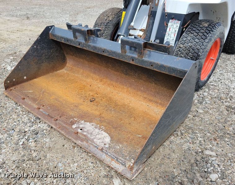 image for item IQ9957 2021 Bobcat L28  compact wheel loader