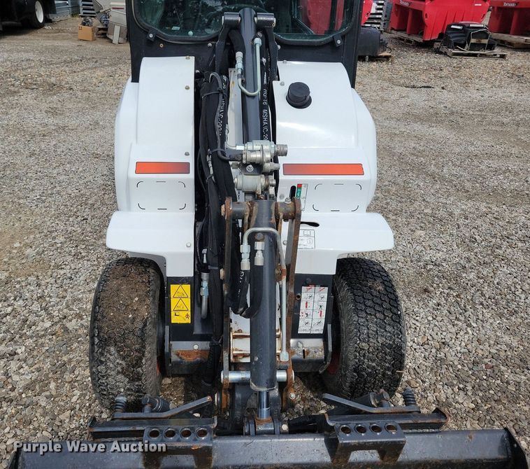 image for item IQ9957 2021 Bobcat L28  compact wheel loader