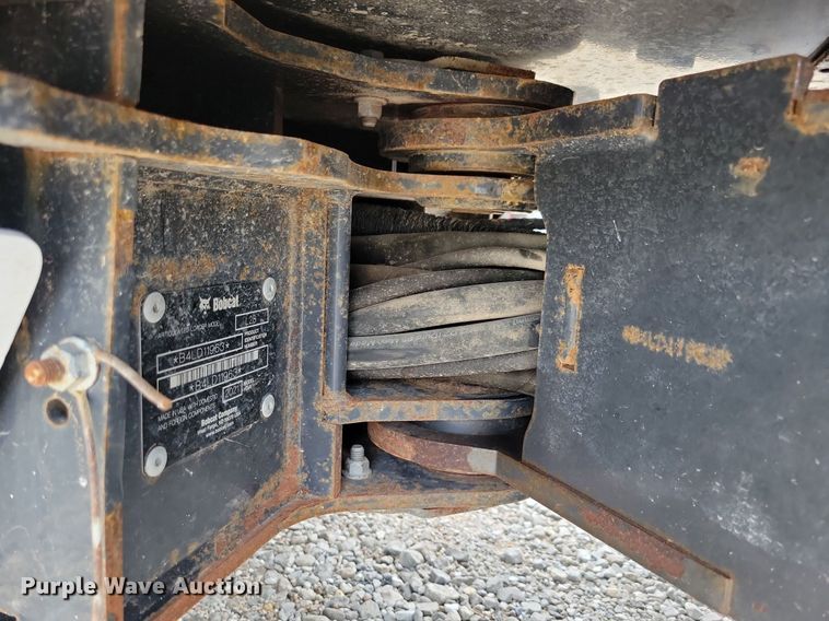 image for item IQ9957 2021 Bobcat L28  compact wheel loader