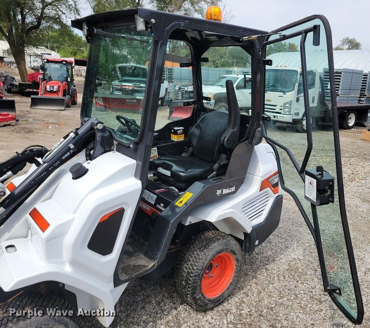 image for item IQ9957 2021 Bobcat L28  compact wheel loader