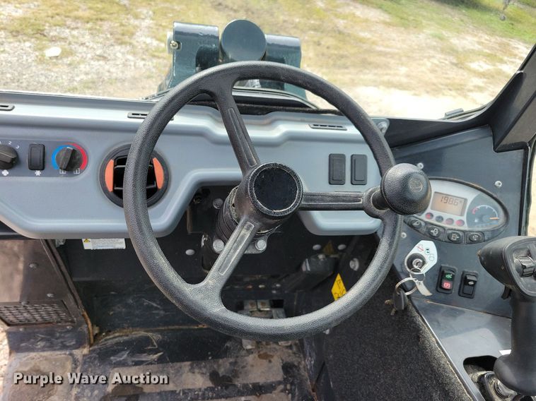 image for item IQ9957 2021 Bobcat L28  compact wheel loader