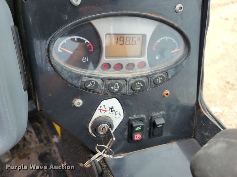 image for item IQ9957 2021 Bobcat L28  compact wheel loader